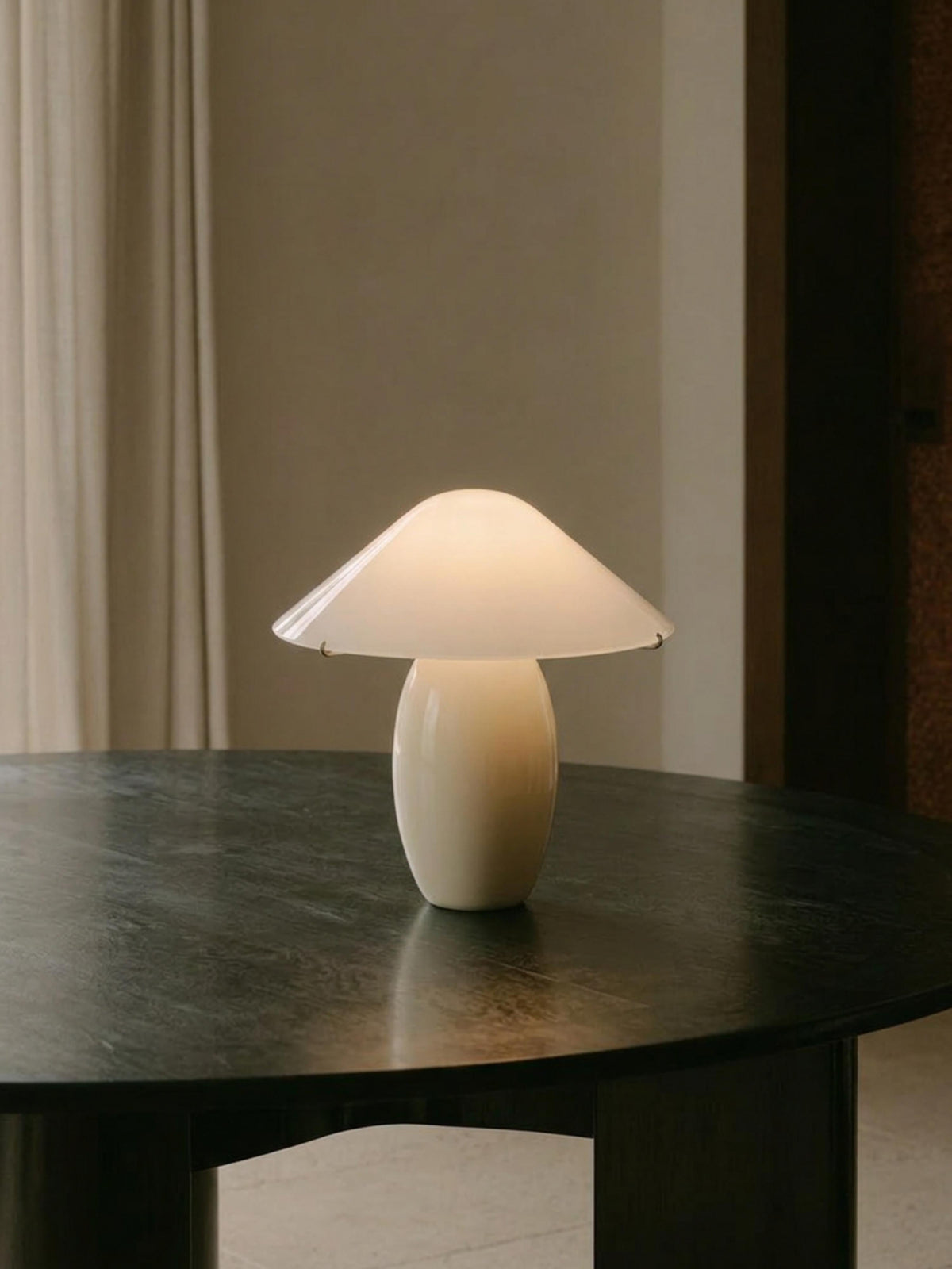 Maríel Portable Lamp | Lemon Ceramic detail