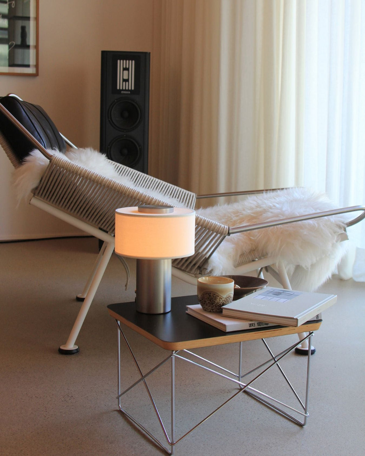 Auríe Portable Lamp | Satin Aluminium detail