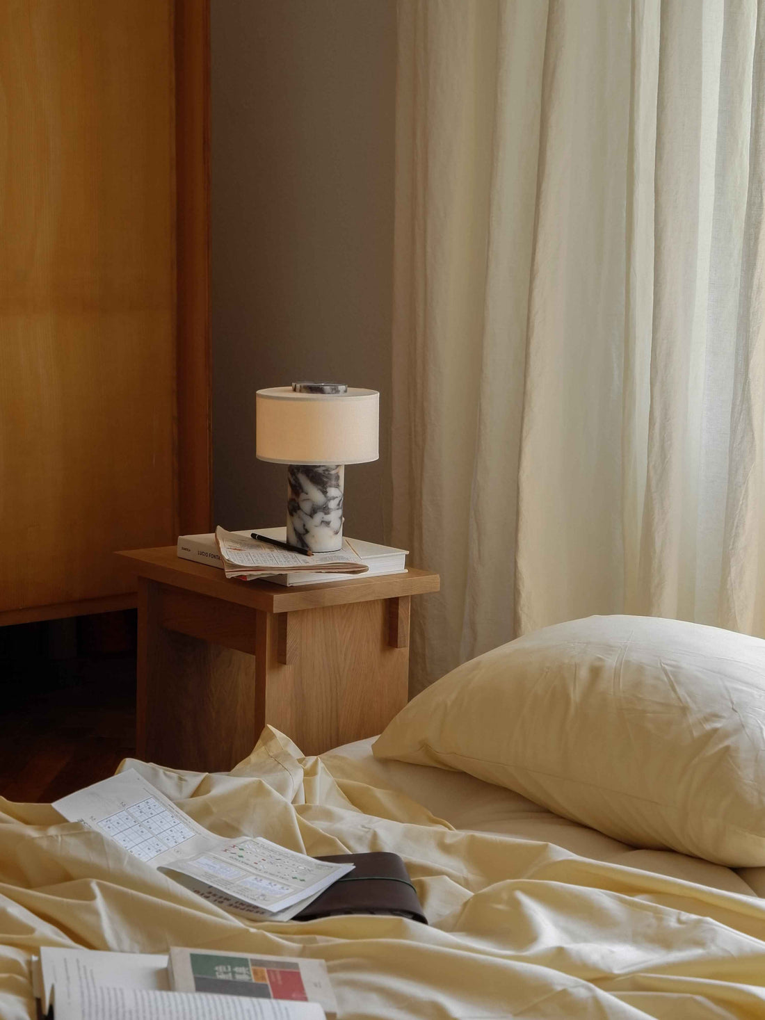 Auríe Portable Lamp | Calacatta Viola image 3