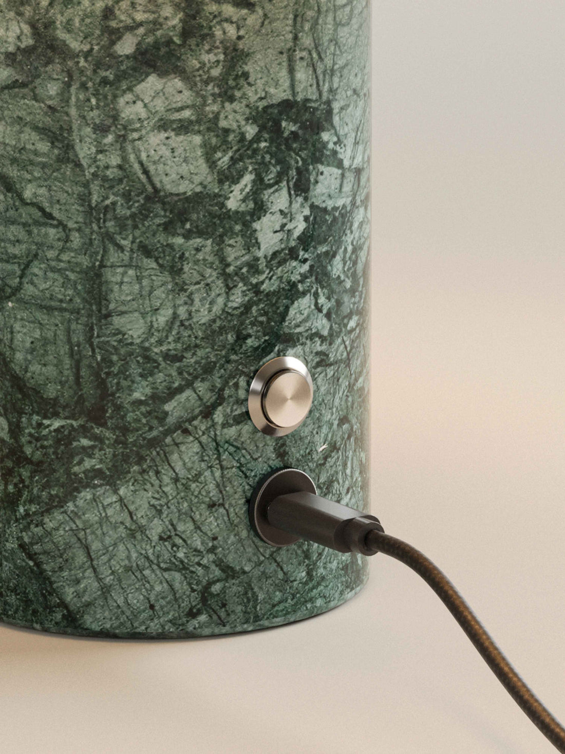 Auríe Portable Lamp | Verde Guatemala image 4