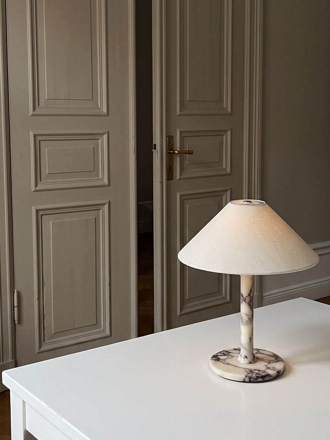 Rossa Portable Lamp | Calacatta Viola & Linen image 8