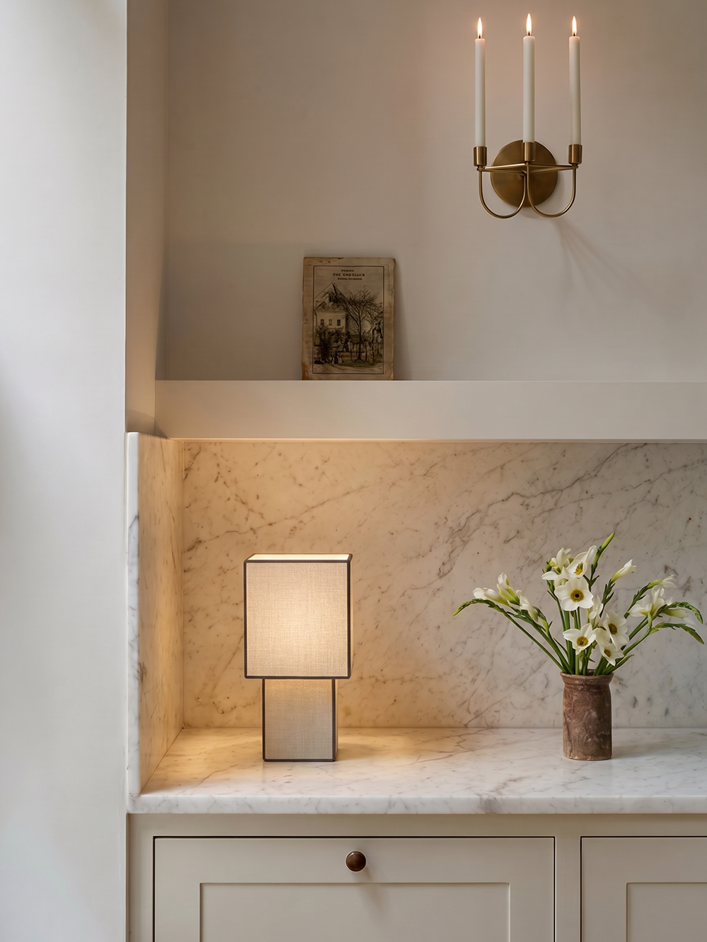 Forma Portable Lamp | Linen image 3